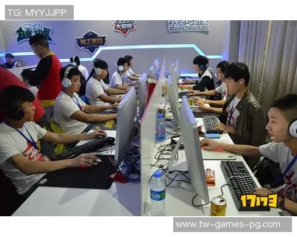 足球里CF的战术分析与球员表现探讨全方位解读比赛精彩瞬间